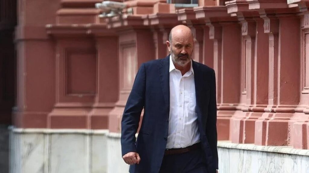 El Gobierno prepara el cierre de decenas de organismos públicos por decreto