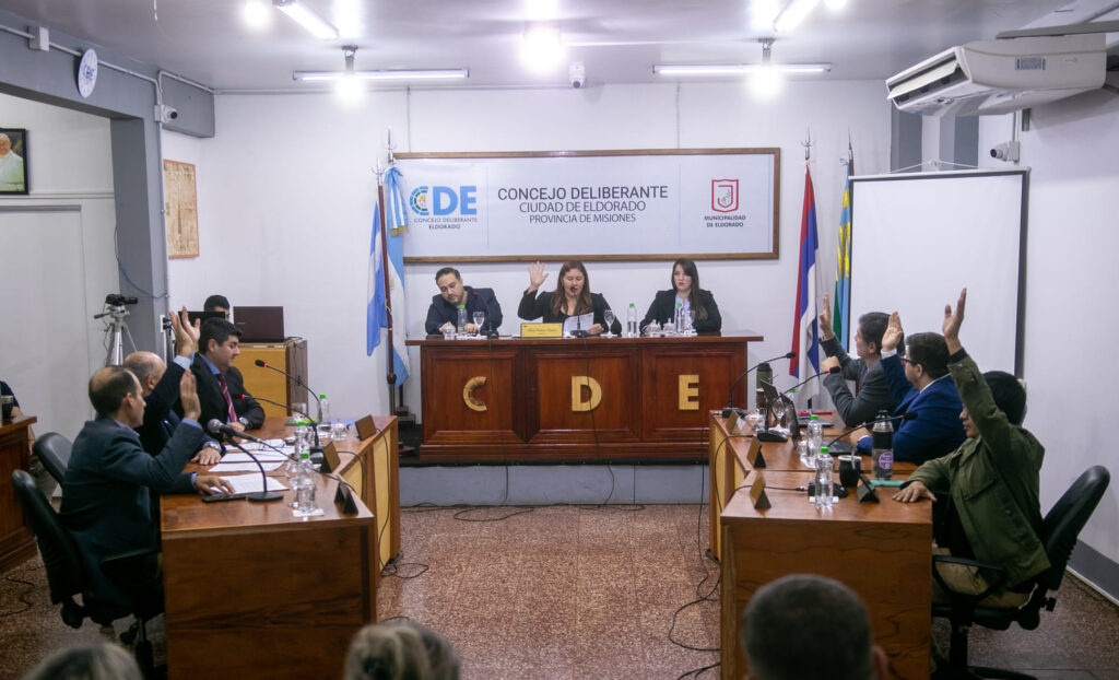 Aprueban la cesión de un terreno para la construcción de una sede de la Ucami