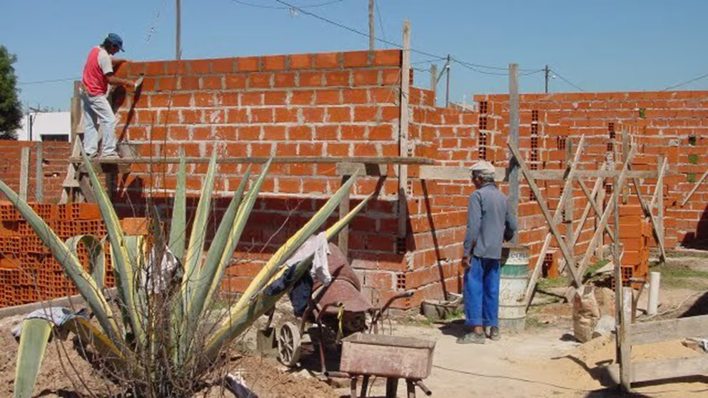 Un juicio laboral dejó al borde del cierre a una ONG que promueve el desarrollo social en el Conurbano: piden revocar el fallo