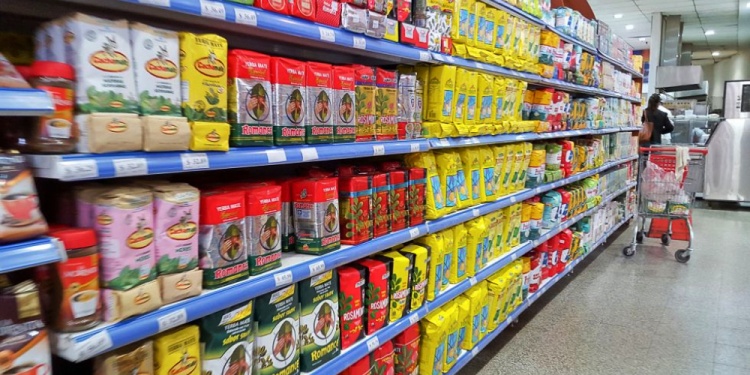 Ya se venden paquetes de yerba a $680: advierten por exceso de palo y mezclas