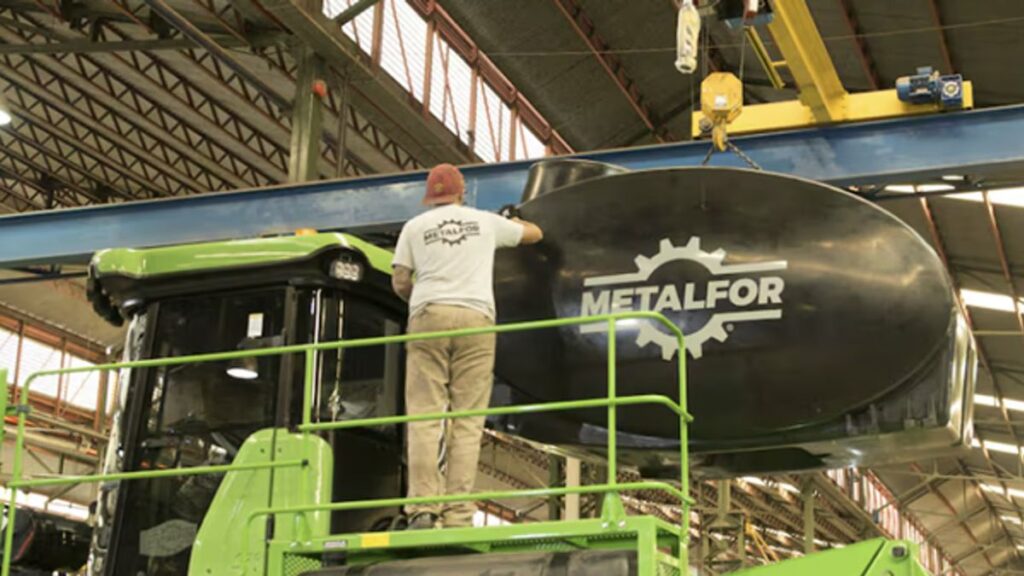 Metalfor dejó salir a los empleados para ver el partido y les mandó el telegrama de despido